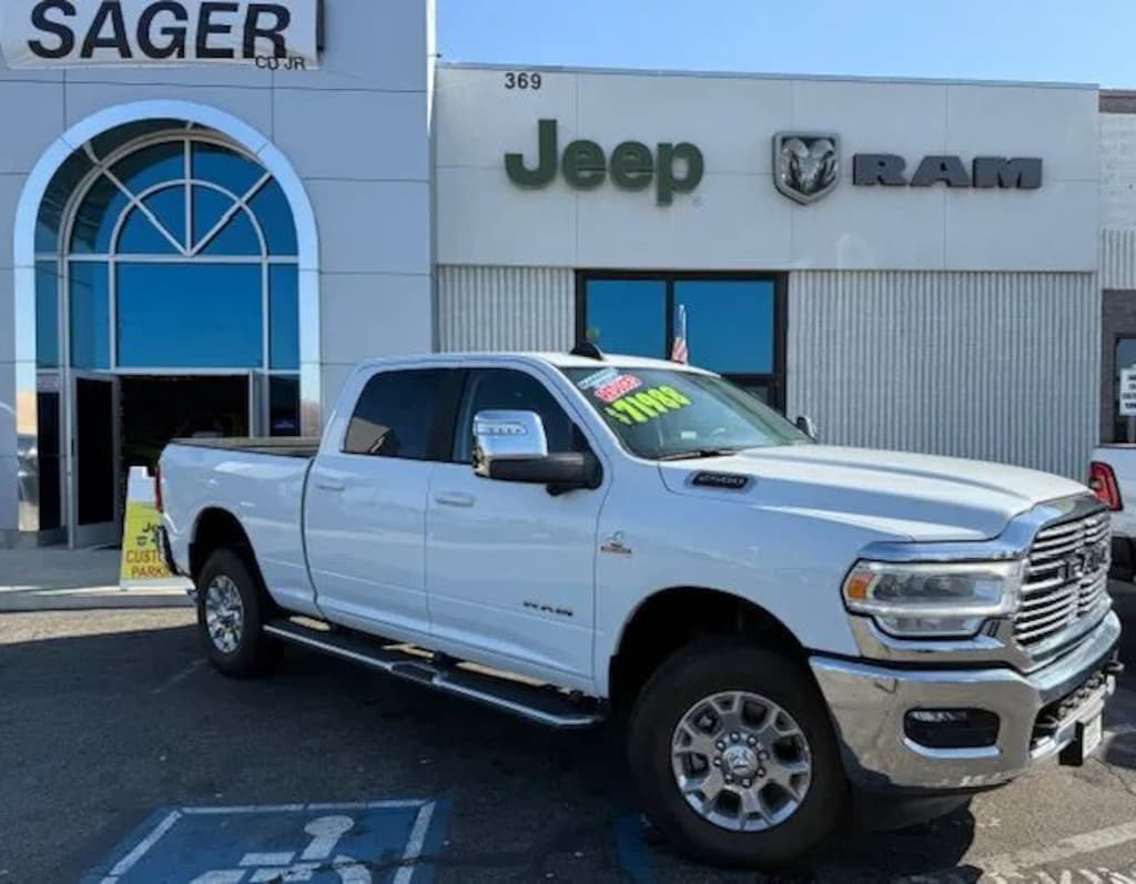 New 2024 Ram 2500 LARAMIE CREW CAB 4X4 6'4 BOX Pickup