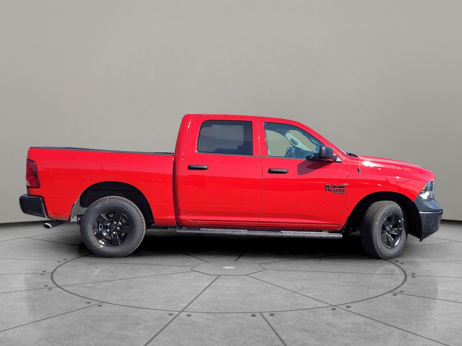 2023 Ram 1500 Classic Tradesman photo 3