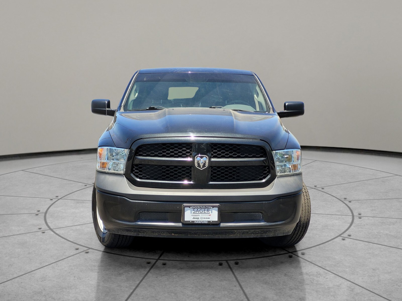 2017 Ram 1500 Tradesman photo 2