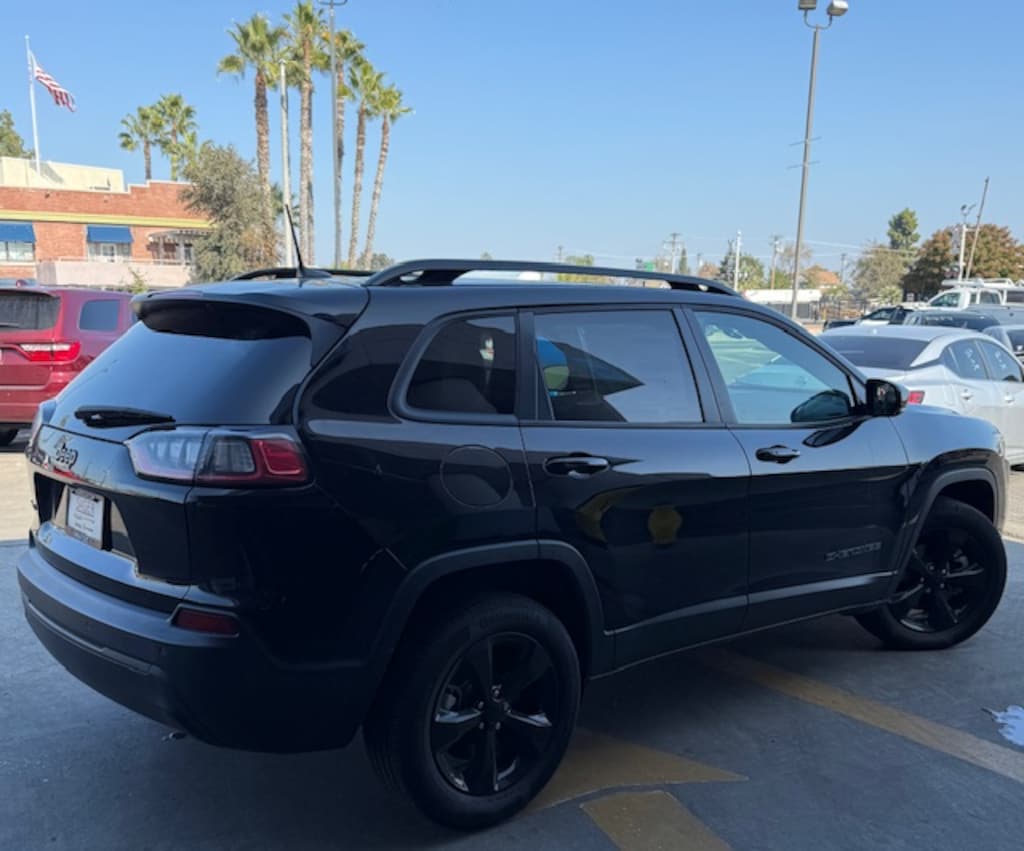 New 2023 Jeep Cherokee Cherokee Altitude Lux Sport Utility 4D Compact SUV