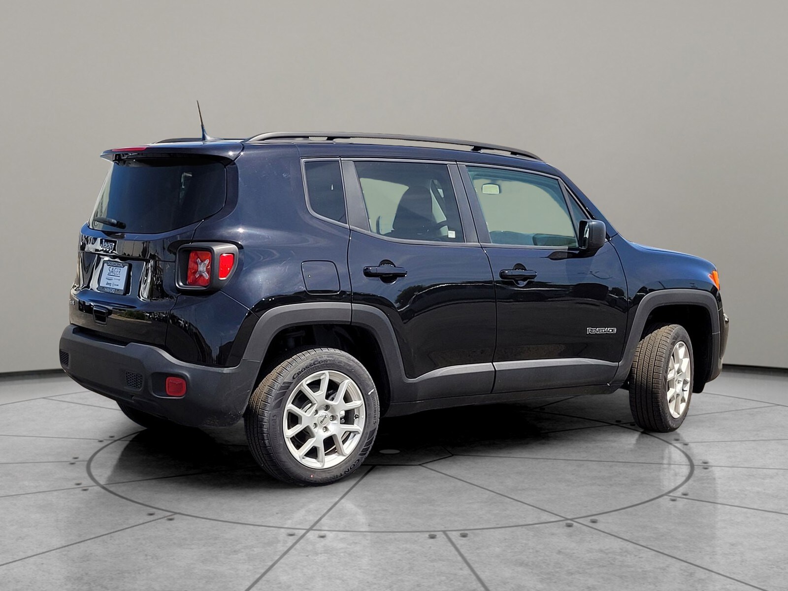2023 Jeep Renegade Latitude photo 3