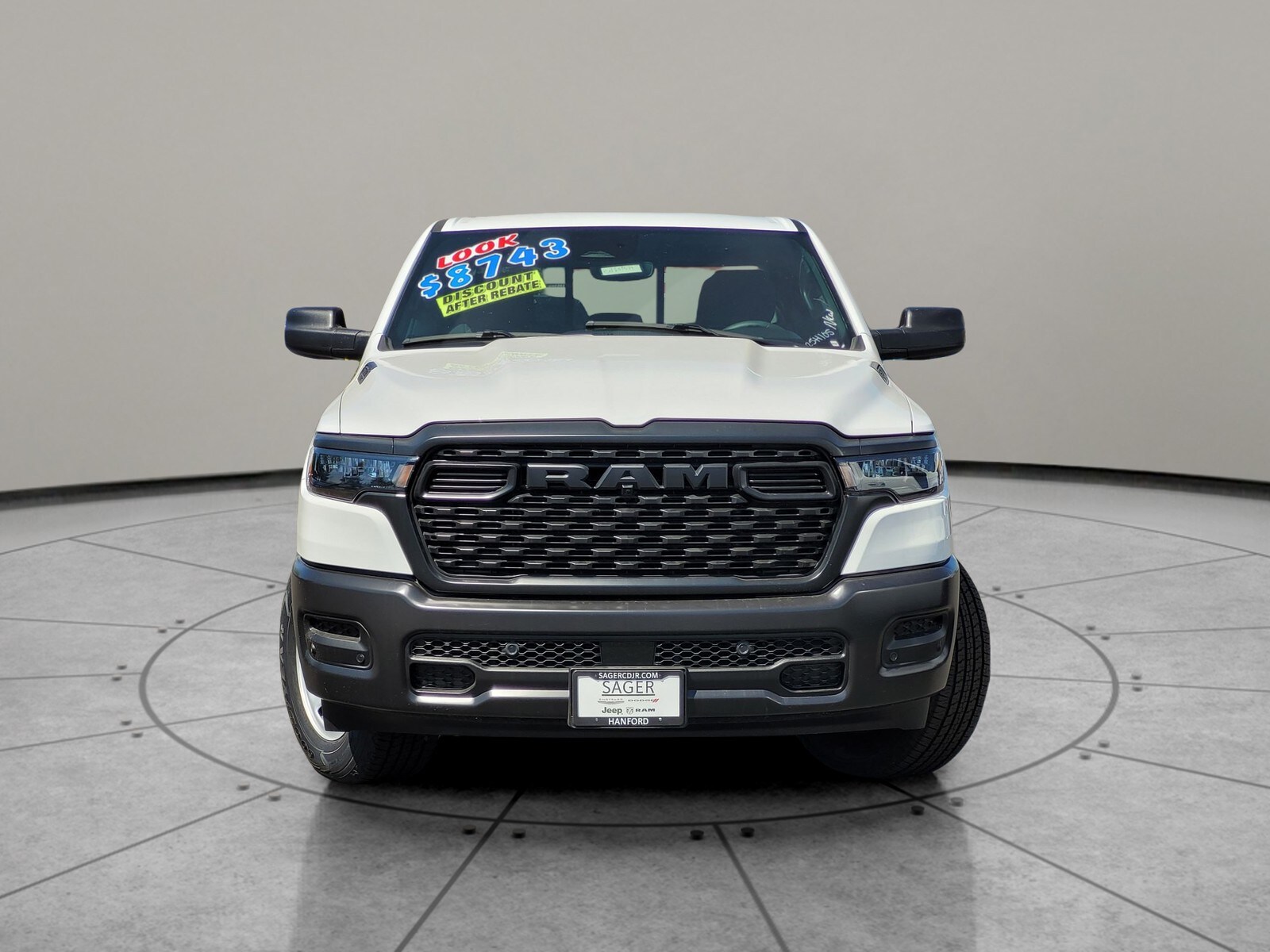 2025 Ram 1500 Tradesman photo 2