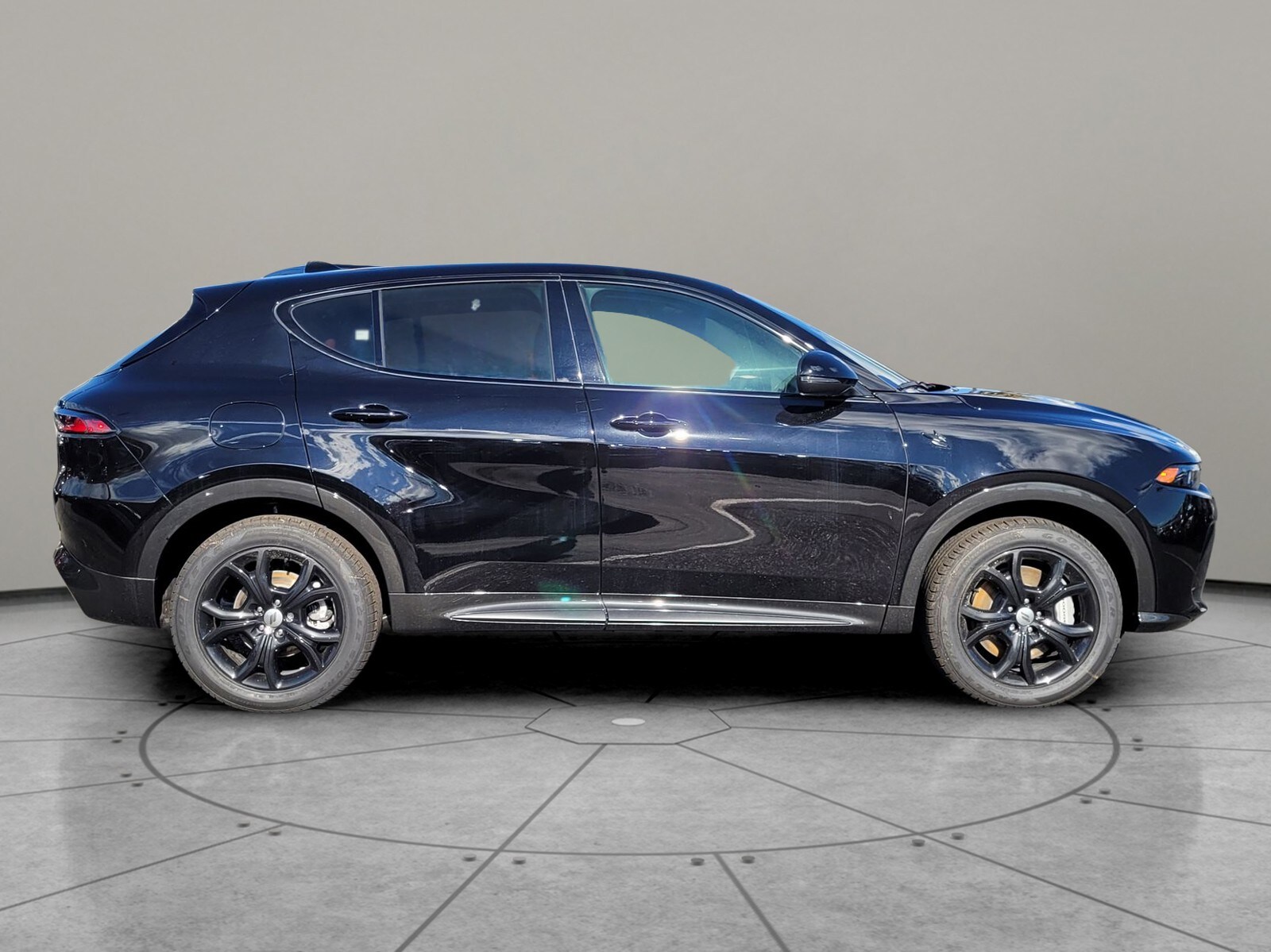 2024 Dodge Hornet R/T Plus photo 2