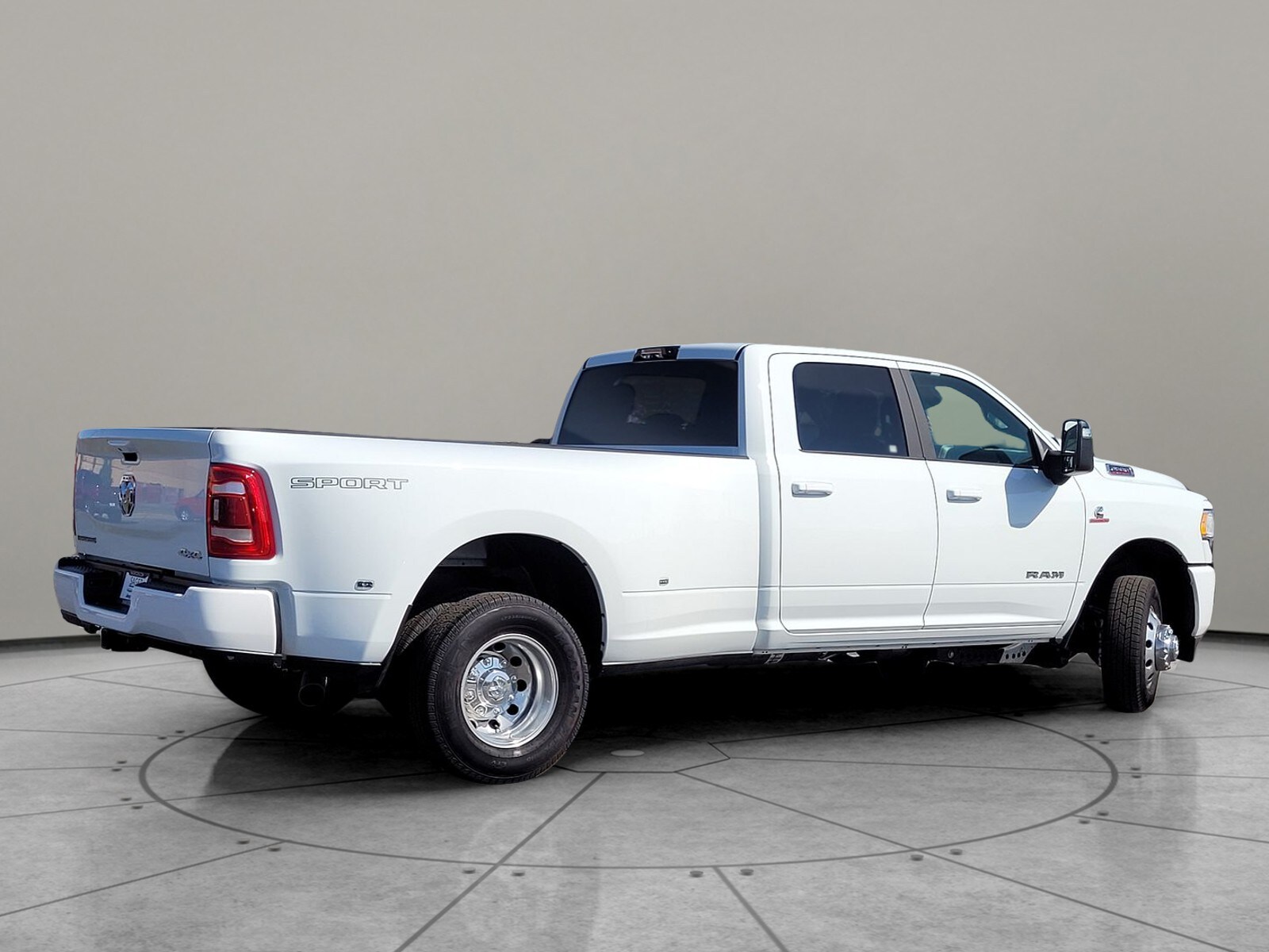 2024 Ram 3500 Big Horn photo 4