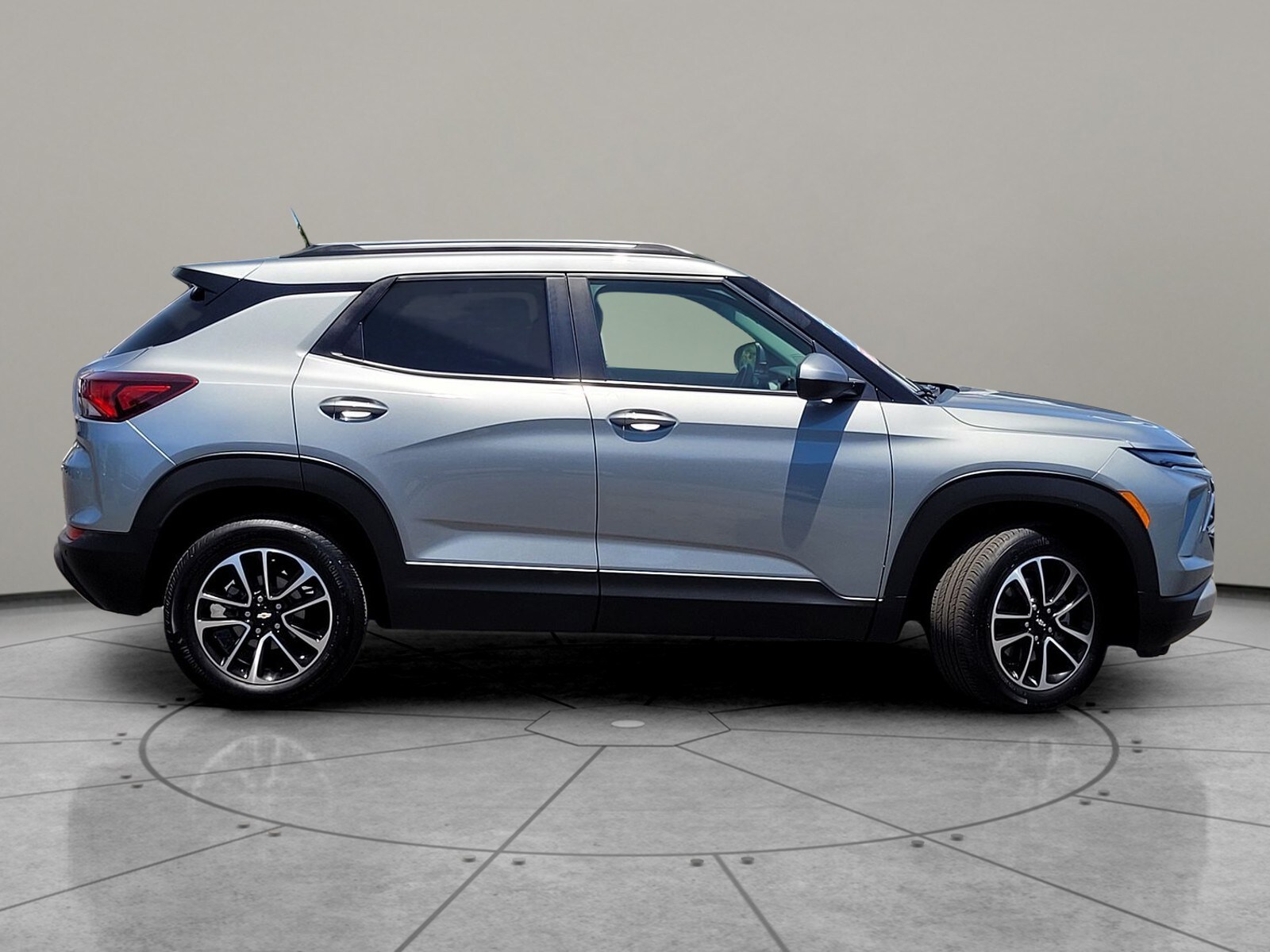 2024 Chevrolet Trailblazer LT photo 3