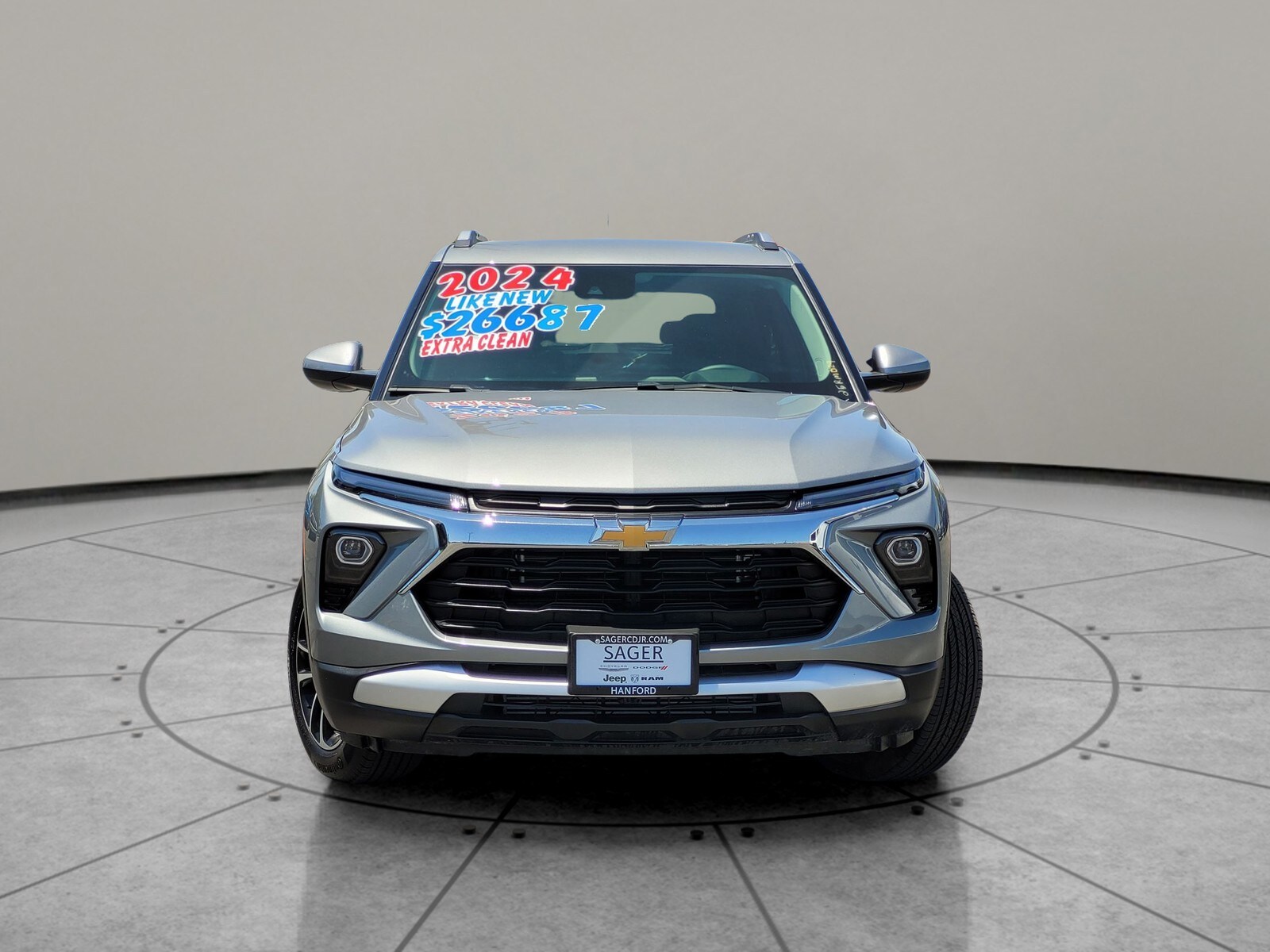 2024 Chevrolet Trailblazer LT photo 2
