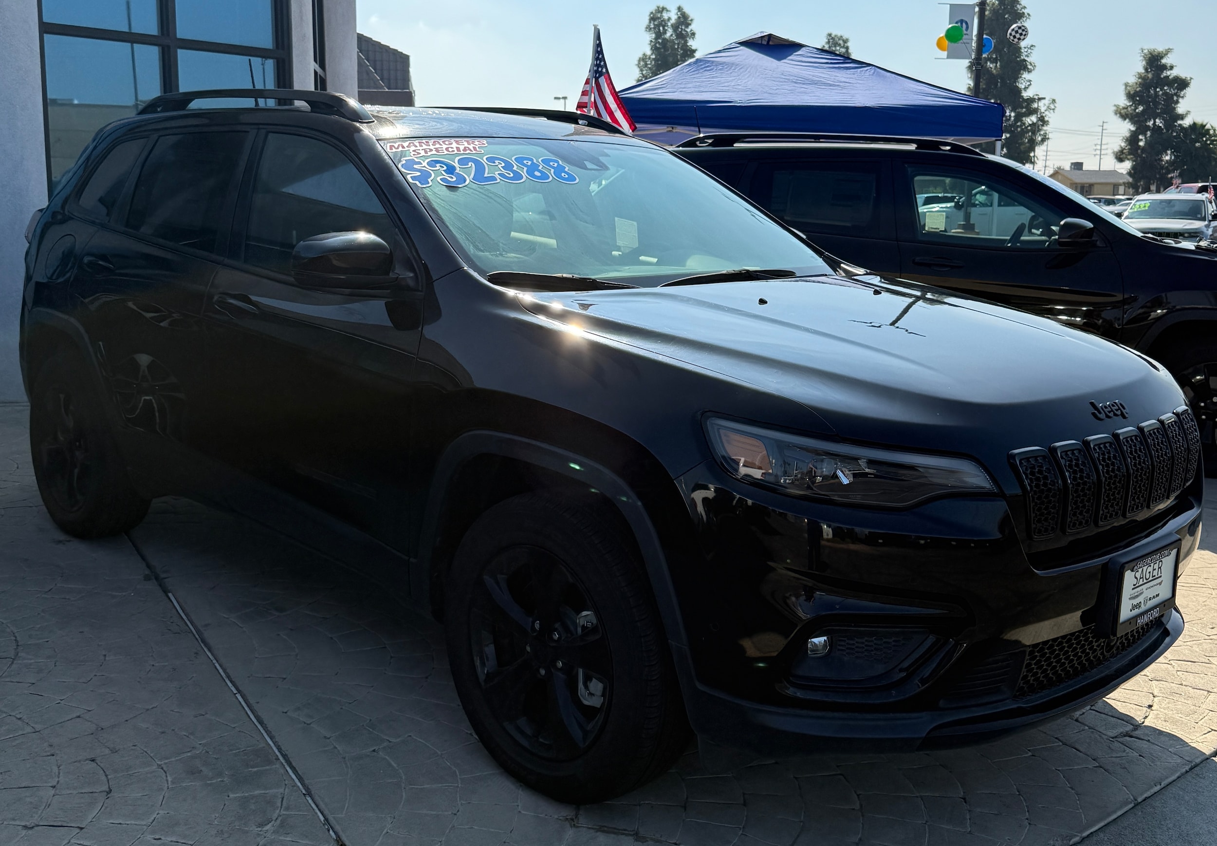 2023 Jeep Cherokee Altitude Lux