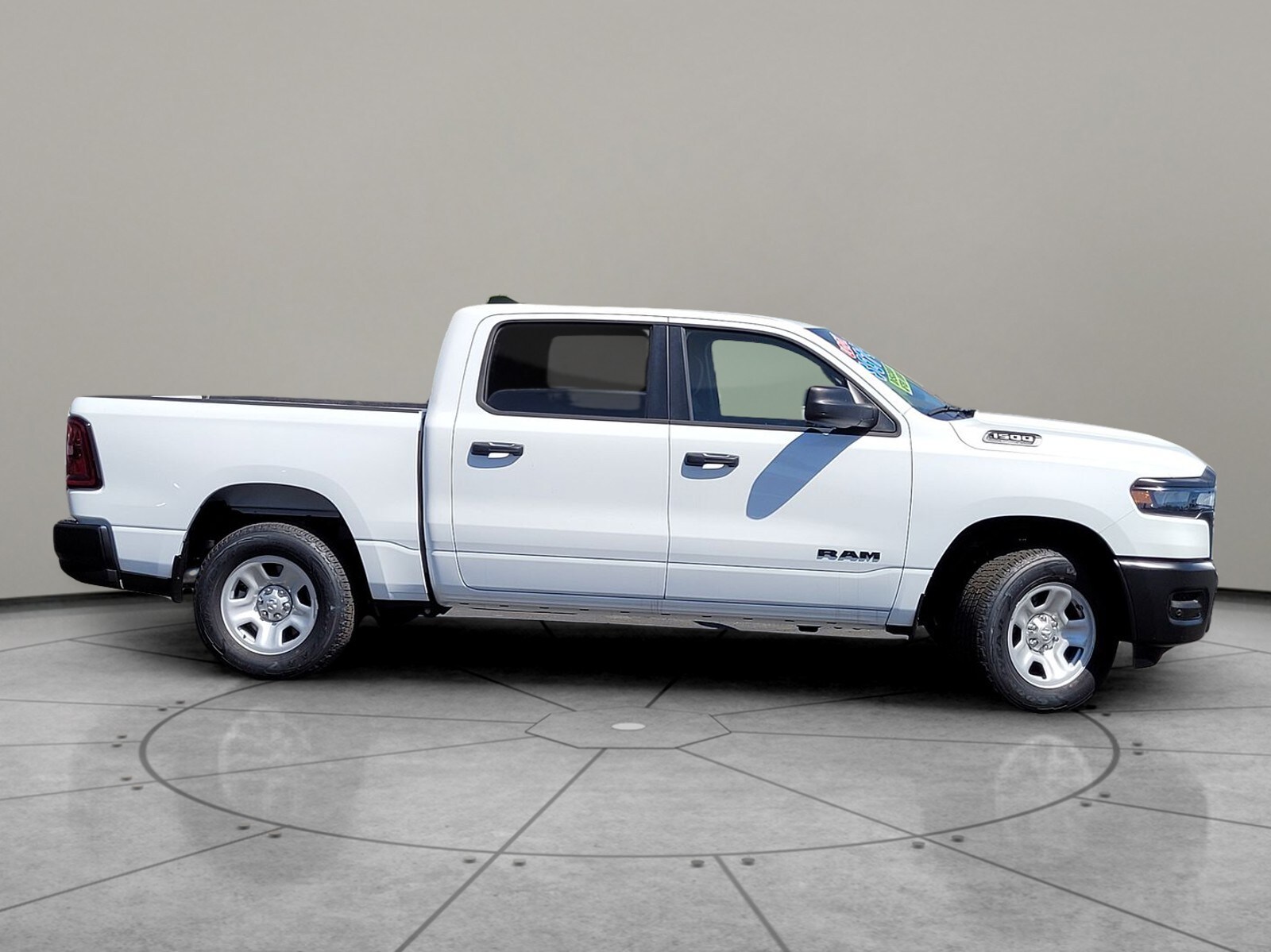 2025 Ram 1500 Tradesman photo 3