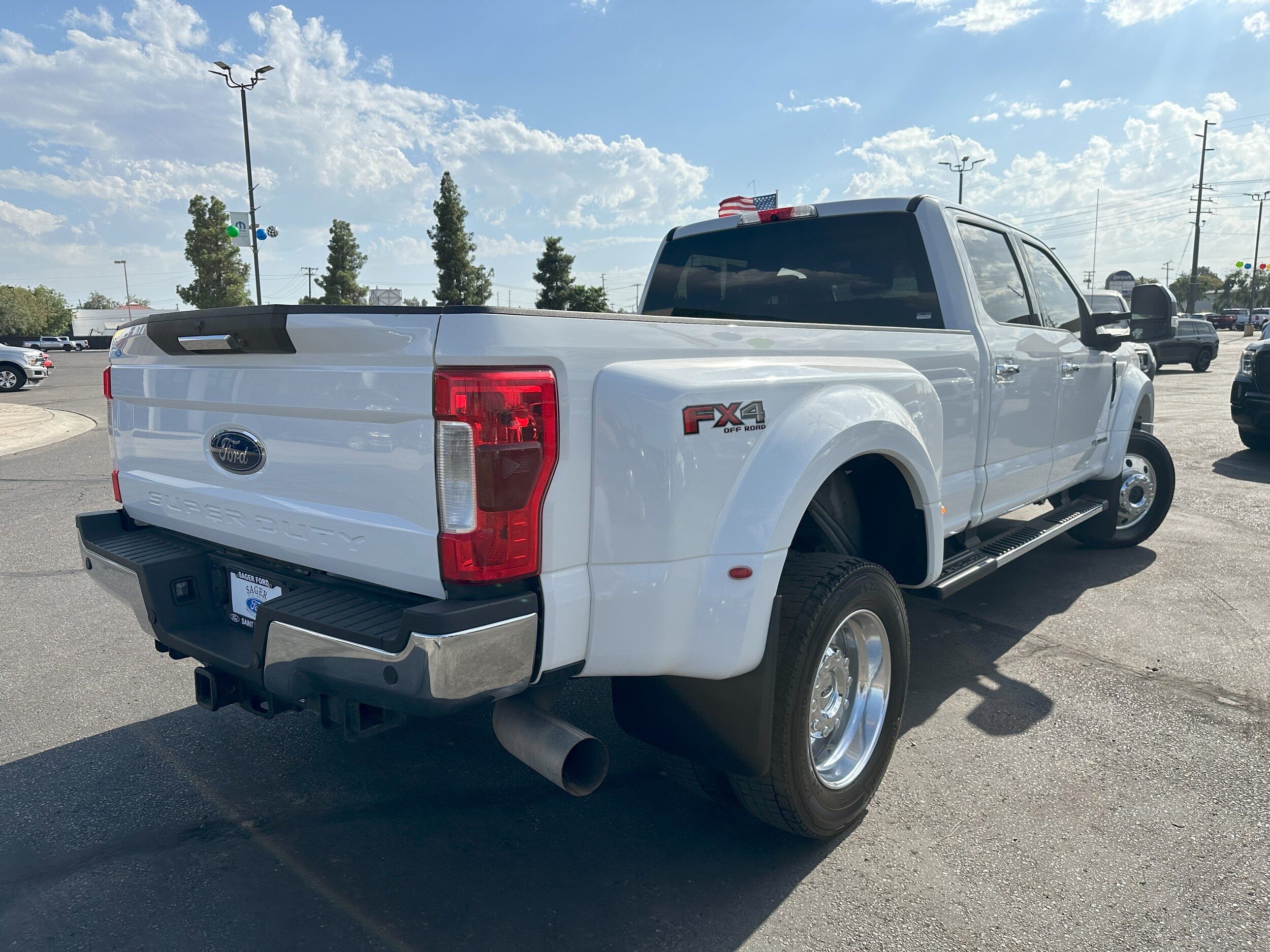 2019 Ford F-450 Lariat photo 2