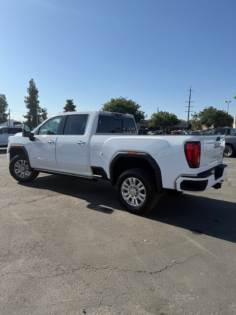 2022 Gmc Sierra 3500 HD Denali photo 2