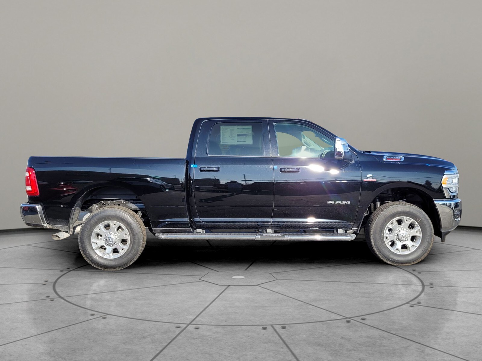2024 Ram 2500 Laramie photo 3