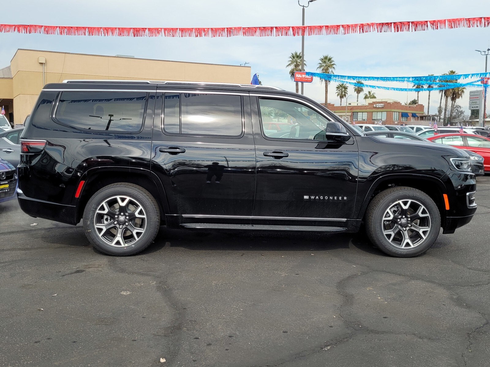 2024 Jeep Wagoneer Series III photo 2
