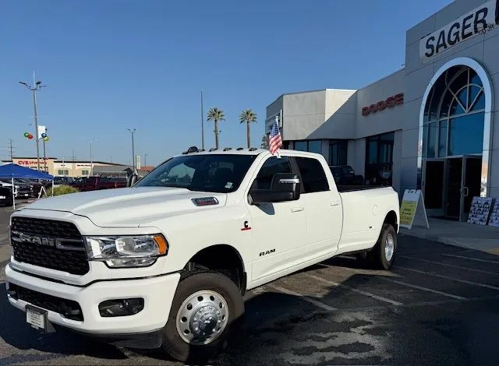 New 2024 Ram 3500 BIG HORN CREW CAB 4X4 8' BOX Pickup