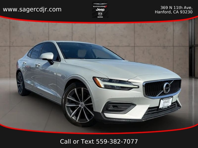 2021 Volvo S60 T5 Momentum's photo