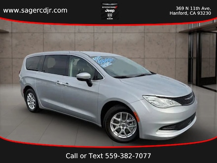 2022 Chrysler Voyager LX Van Passenger Van