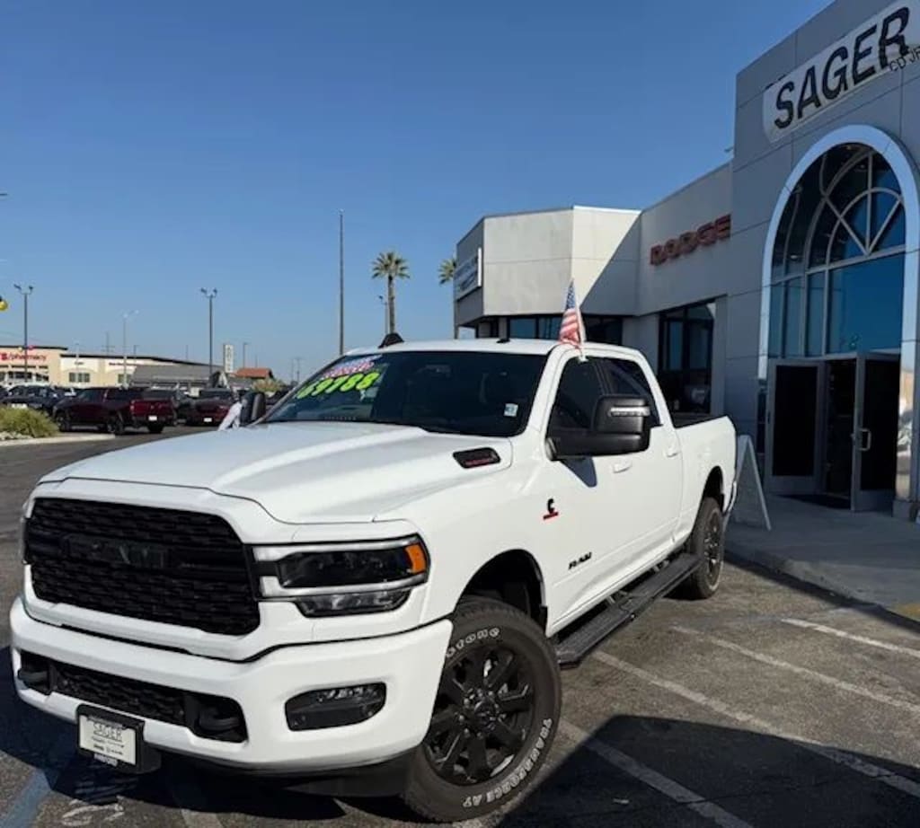 New 2024 Ram 2500 BIG HORN CREW CAB 4X4 6'4 BOX Pickup