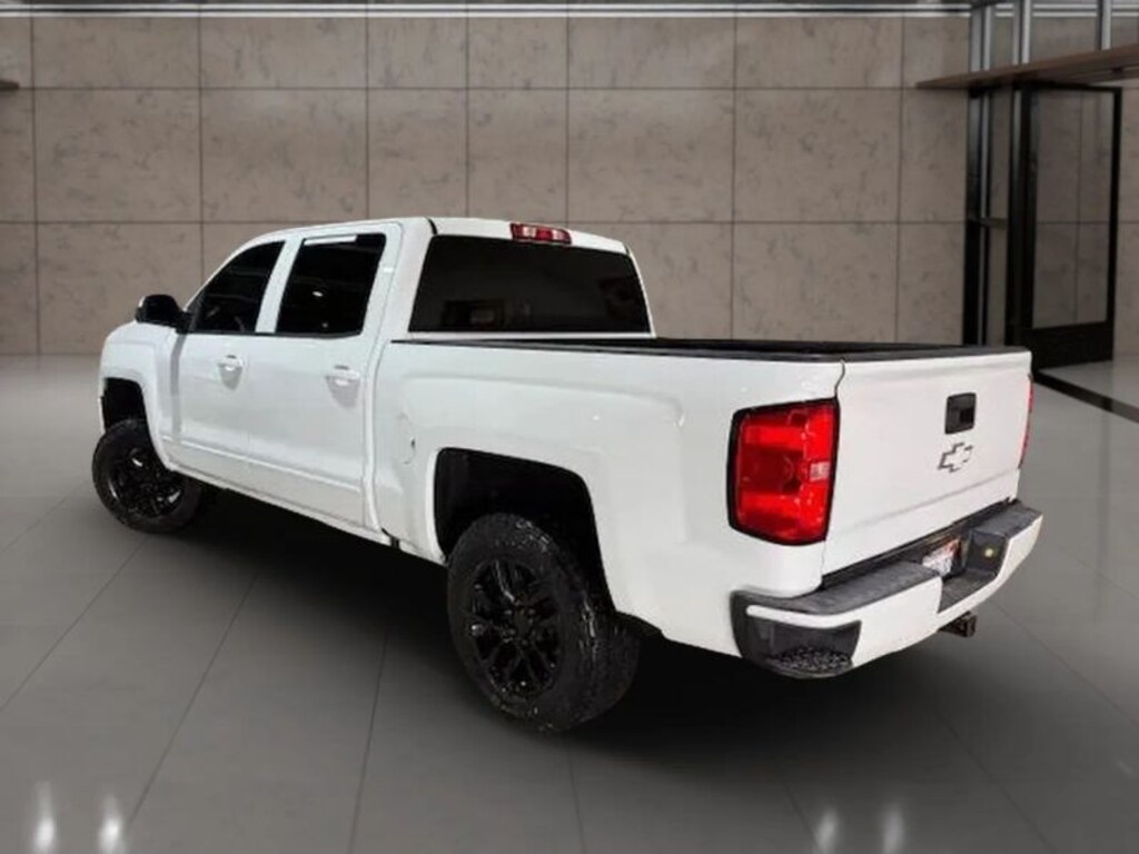 Used 2018 Chevrolet Silverado 1500 LT Truck Crew Cab