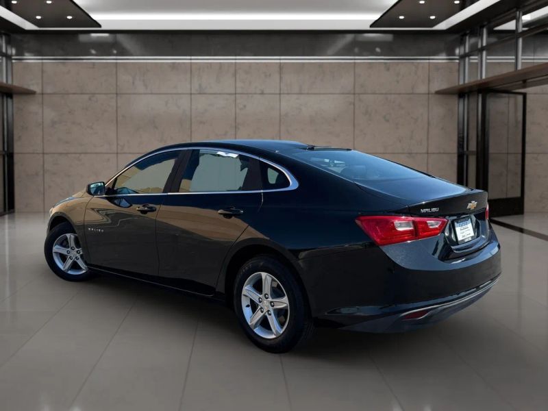 Used 2020 Chevrolet Malibu 1LS with VIN 1G1ZB5ST9LF026211 for sale in Hanford, CA