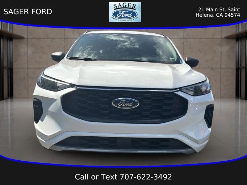 2023 Ford Escape ST-Line FWD's photo