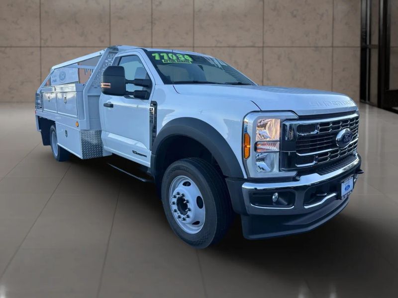 2024 Ford F-550 photo 3