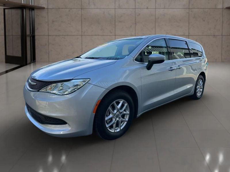 2022 Chrysler Voyager LX