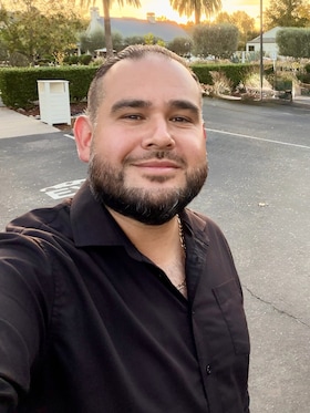 Staff member Ed Alfaro from ID_2734ec