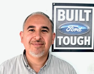 Staff member Miguel Alfaro from ID_ce93d2