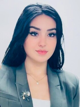 Staff member Cynthia A from ID_ce93d2