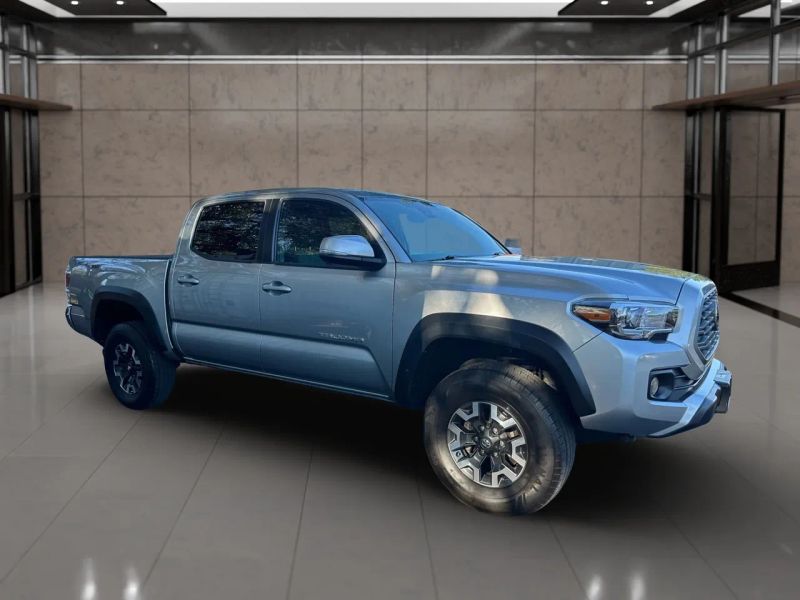 2023 Toyota Tacoma Double Cab TRD Off-Road photo 3