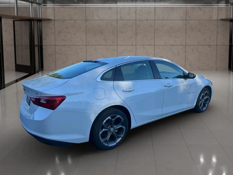 2024 Chevrolet Malibu 1LT photo 4
