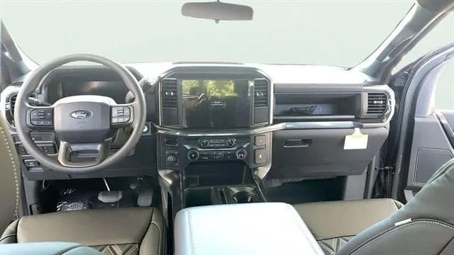 2025 Ford F-150 STX - Photo 9