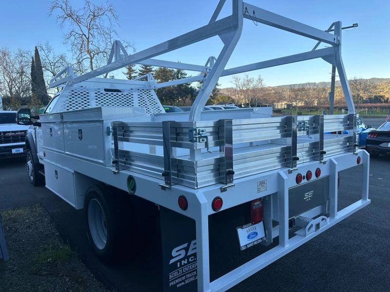 2024 Ford F-550 photo 4