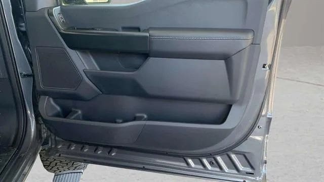 2025 Ford F-150 STX - Photo 18