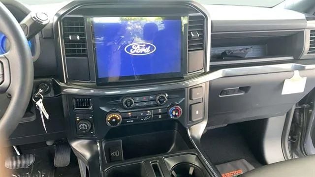 2025 Ford F-150 STX - Photo 16