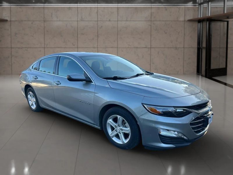 2024 Chevrolet Malibu 1LT photo 3