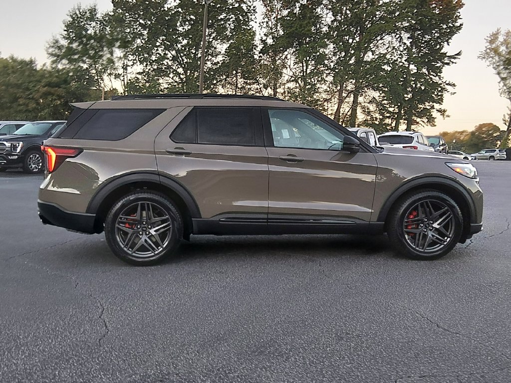 New 2027 Ford Explorer ST SUV