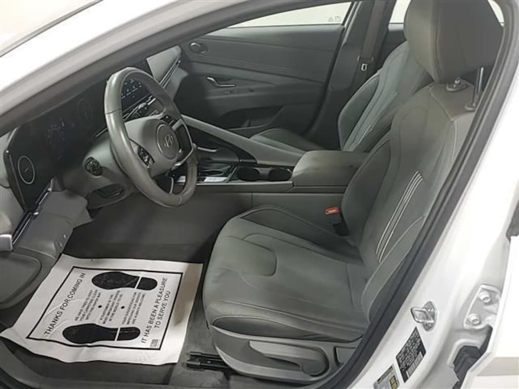 Certified 2025 Hyundai Elantra SEL Convenience Sedan