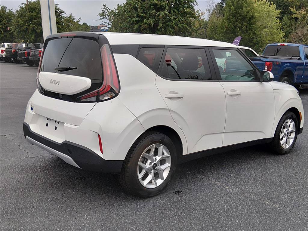 Certified 2024 Kia Soul LX Hatchback