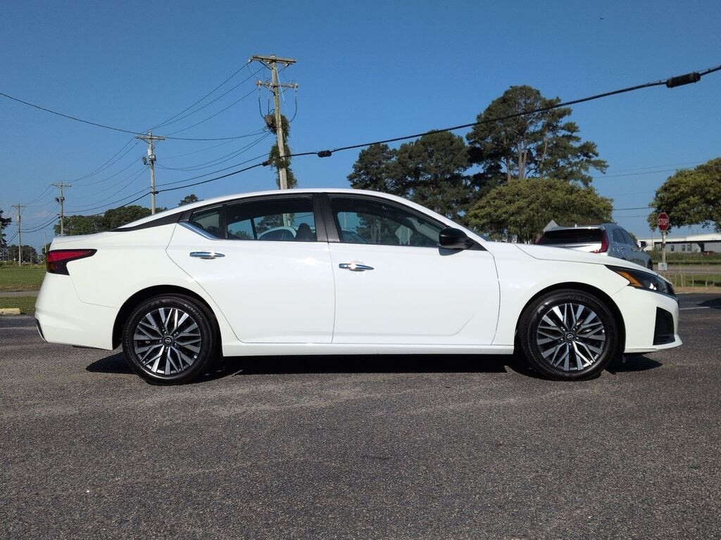 Certified 2025 Nissan Altima 2.5 SV Sedan