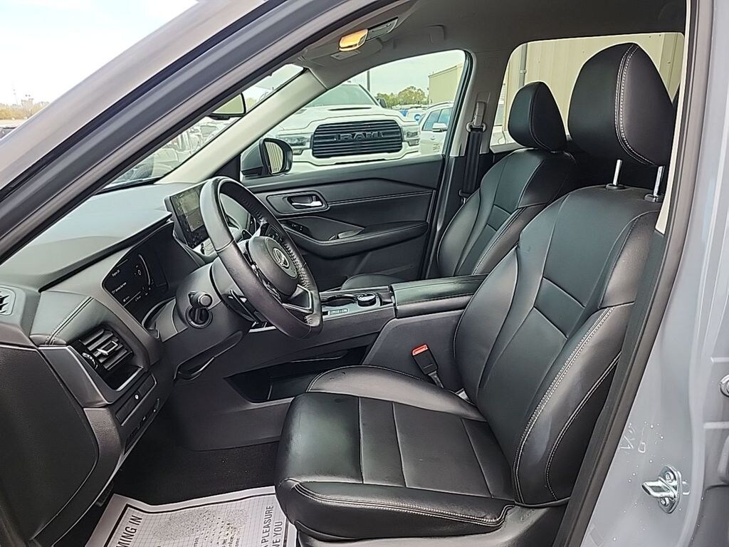 Used 2024 Nissan Rogue SL SUV