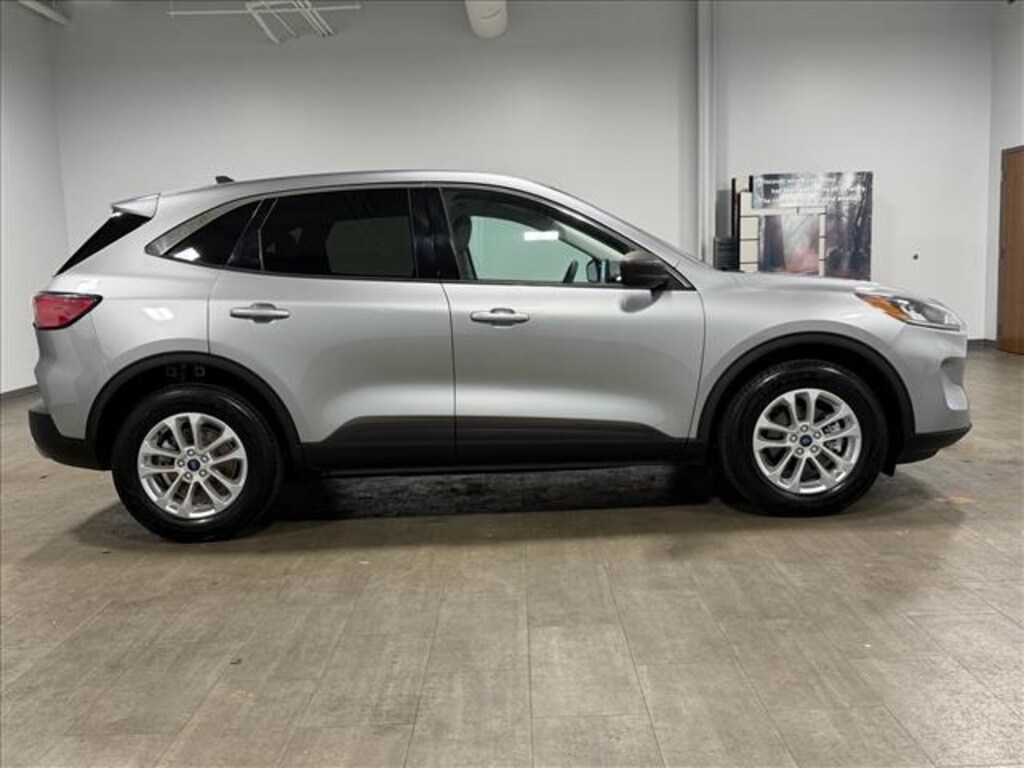 Certified 2022 Ford Escape Hybrid SE SUV