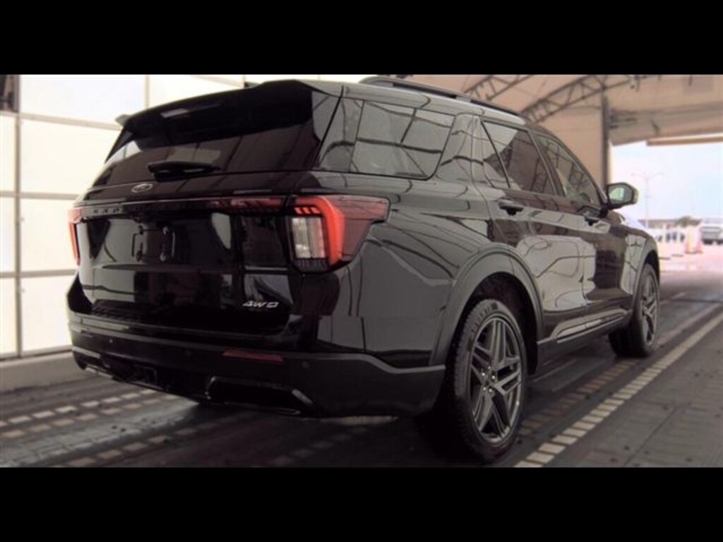 Used 2025 Ford Explorer ST-Line SUV