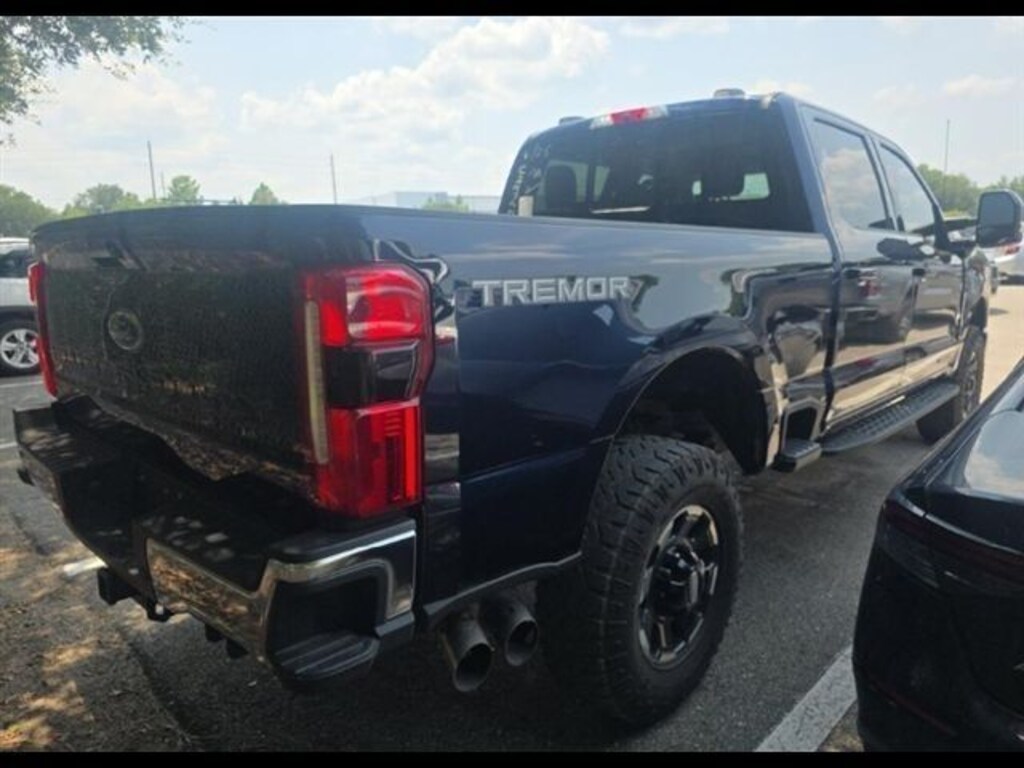 Certified 2025 Ford F-250SD Lariat Truck