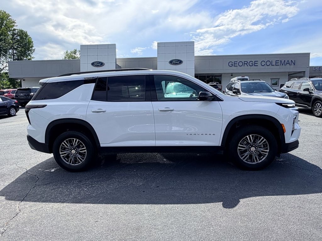 Certified 2025 Chevrolet Traverse LT SUV