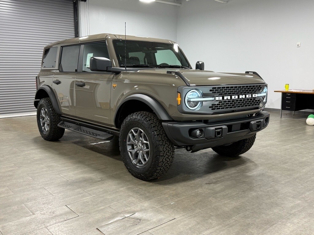 New 2025 Ford Bronco Badlands SUV