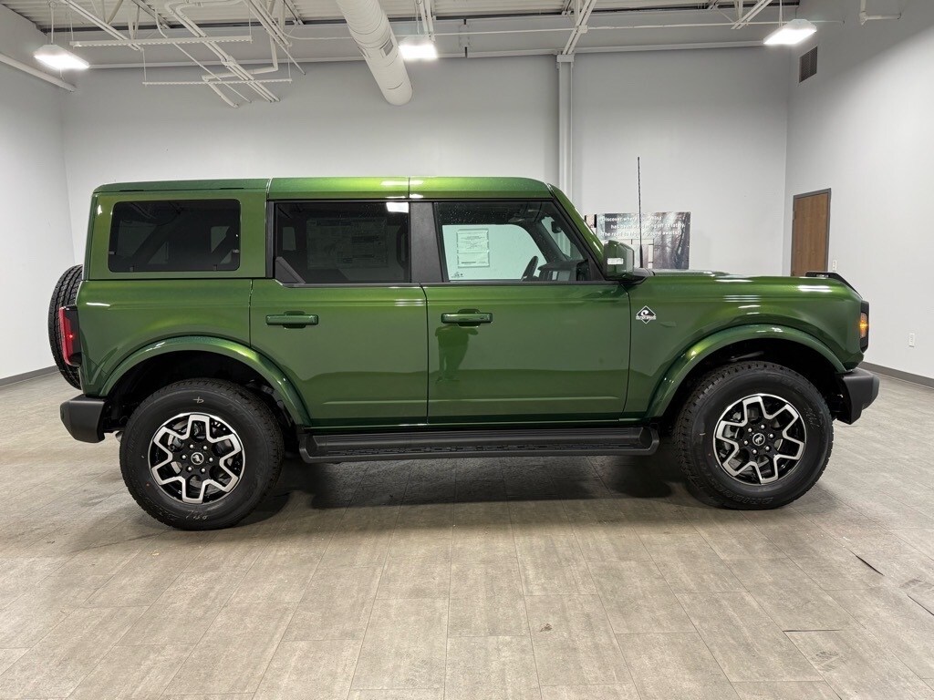 New 2025 Ford Bronco Outer Banks SUV