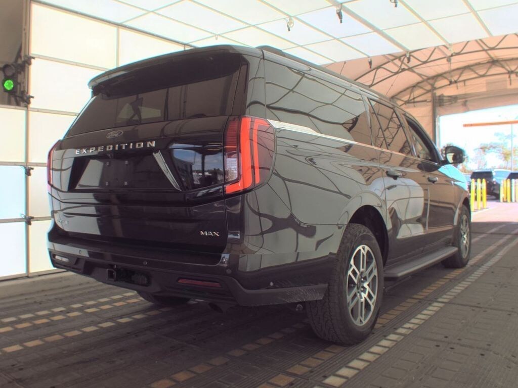 Used 2025 Ford Expedition Max Active SUV