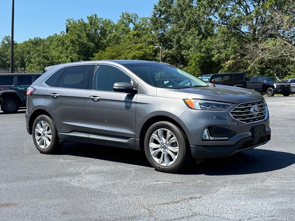 Certified 2022 Ford Edge Titanium SUV