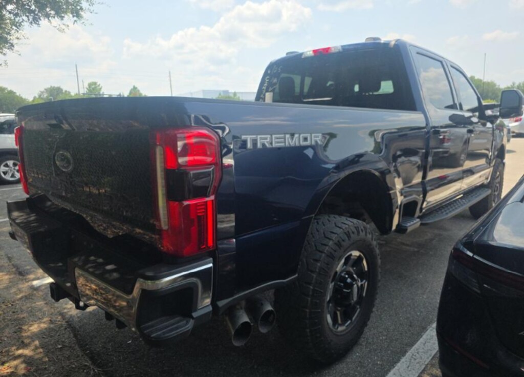 Used 2025 Ford F-250SD Lariat Truck
