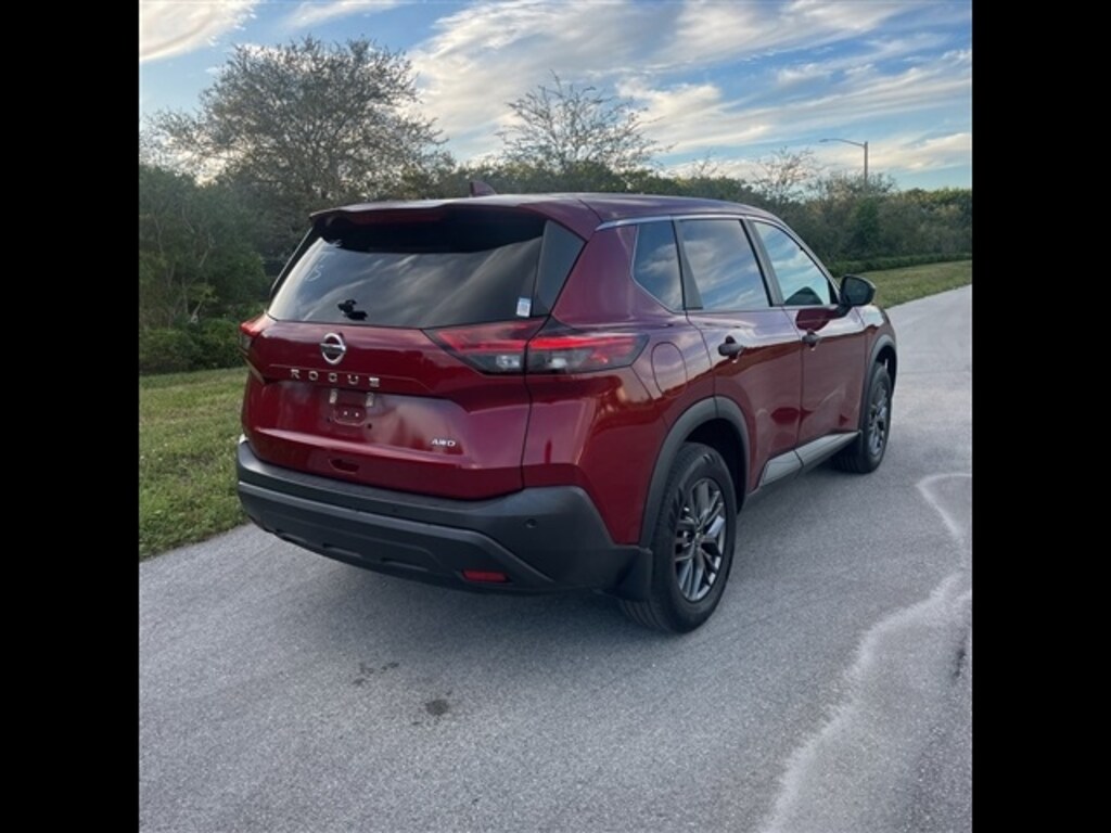 Used 2021 Nissan Rogue S SUV